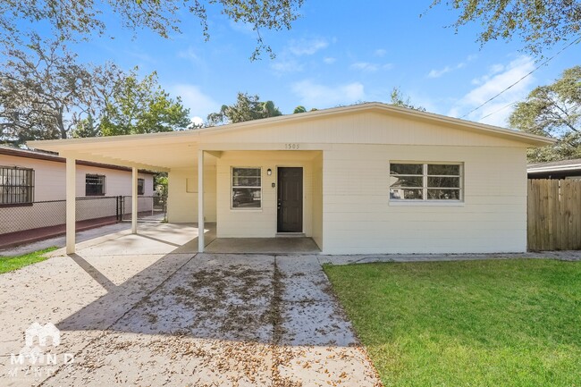 property at 1505 E Genesee St