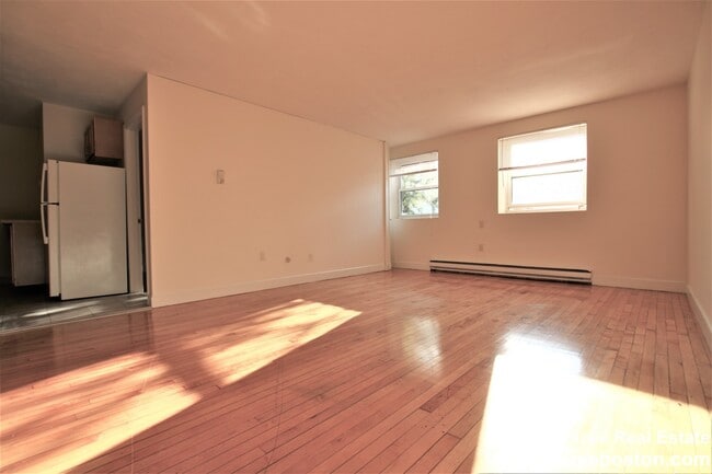 10 Armington St, Unit 4 in Boston, MA - Building Photo - Building Photo