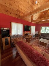 10 Deer Cir in Bridgton, ME - Foto de edificio - Building Photo