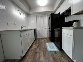 5381 Big Tyler Rd in Cross Lanes, WV - Building Photo - Building Photo