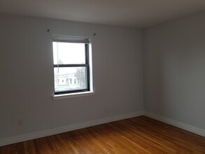 130 Orient Way, Unit 3B in Rutherford, NJ - Building Photo - Building Photo