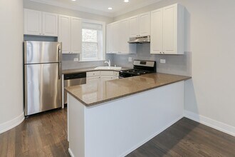 3856 N Southport Ave, Unit 1 in Chicago, IL - Building Photo - Building Photo