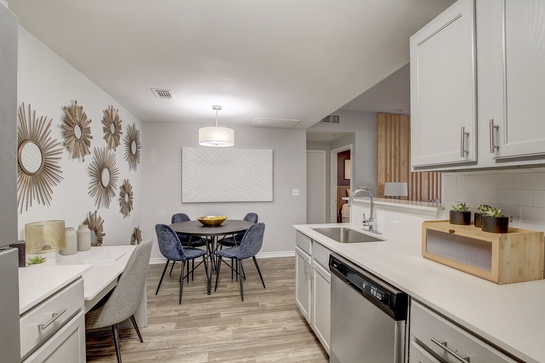 Oasis at Plum Creek Apartments in Kyle, TX - Foto de edificio