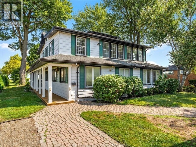 property at 13050 Riverside Dr E