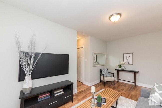 2907 N Mildred, Unit G6 in Chicago, IL - Foto de edificio - Building Photo