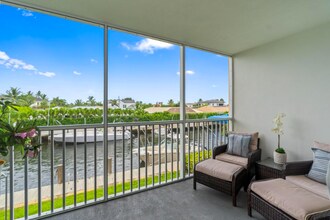 750 NE Spanish River Blvd in Boca Raton, FL - Building Photo - Building Photo