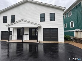 38 Golden Hill St in Milford, CT - Building Photo