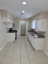 6144 Doulton Dr in Houston, TX - Building Photo - Building Photo