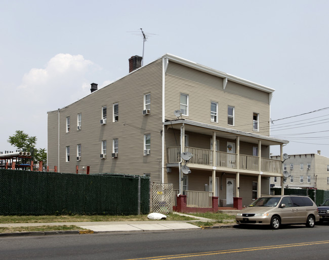 362-364 Market St in Perth Amboy, NJ - Foto de edificio - Building Photo