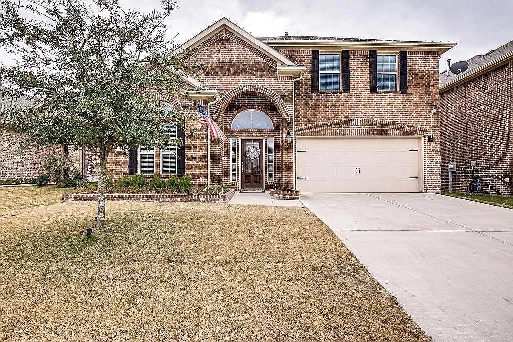 555 Bassett Hall Rd in Royse City, TX - Foto de edificio