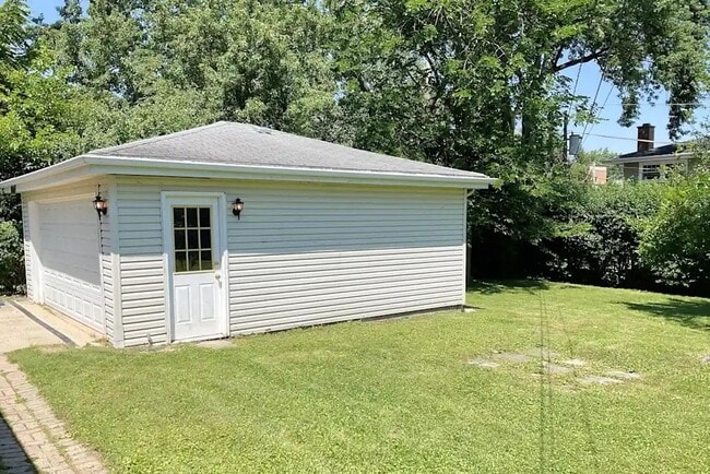 property at 920 Greenwood Ave
