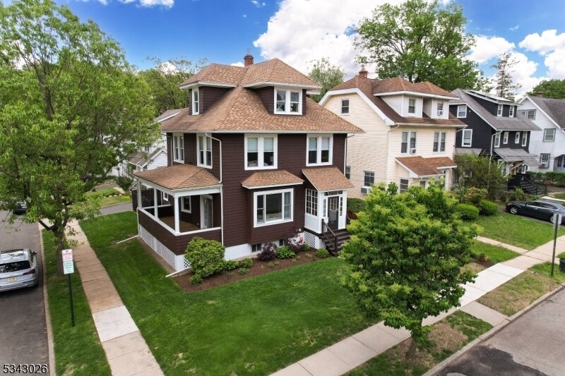 27 Morse Ave in Bloomfield, NJ - Building Photo