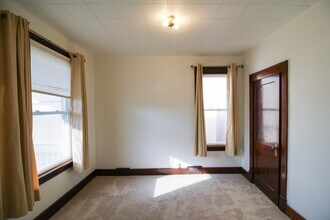 316 Pine St in Ambridge, PA - Building Photo - Building Photo