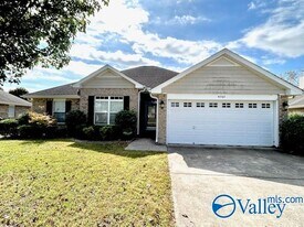 4702 Carrington Blvd SE in Owens Cross Roads, AL - Building Photo