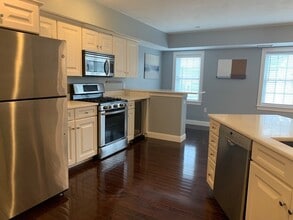 506 Sea St in Quincy, MA - Building Photo - Building Photo