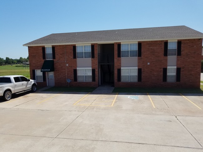 Summerfield Apartments in Blanchard, OK - Foto de edificio - Building Photo