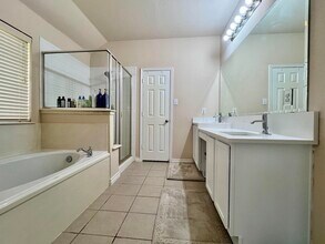2707 Columbus in Grand Prairie, TX - Foto de edificio - Building Photo