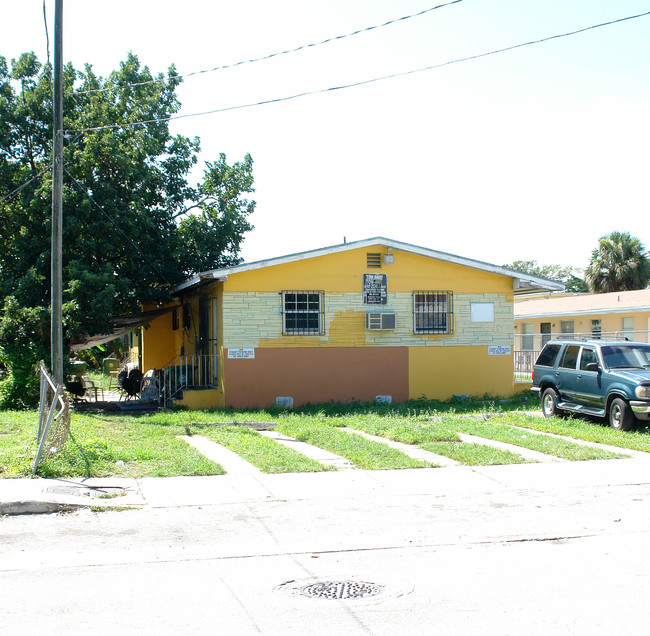 48 NW 77th St in Miami, FL - Building Photo - Building Photo