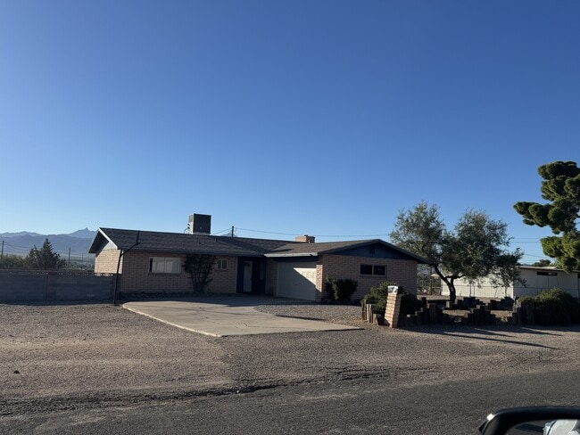 property at 3706 Martingale Dr