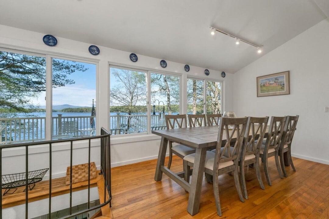 487 Forest Rd in Wolfeboro, NH - Building Photo