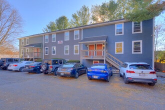 208 Wharton St in Blacksburg, VA - Foto de edificio - Building Photo