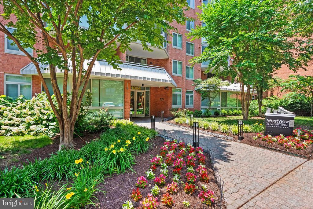 1024 N Utah St in Arlington, VA - Building Photo