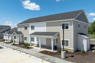 Williams Street Townhomes in Dwight, IL - Foto de edificio - Building Photo