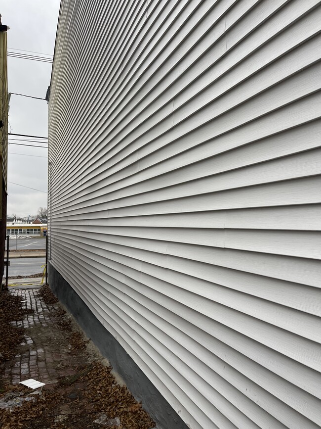 517 Rev S Howard Woodson Jr Way in Trenton, NJ - Building Photo - Building Photo