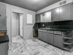 249 NW 82nd St in Oklahoma City, OK - Building Photo - Building Photo