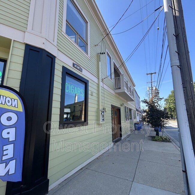 975 Cherry St SE in Grand Rapids, MI - Building Photo - Building Photo