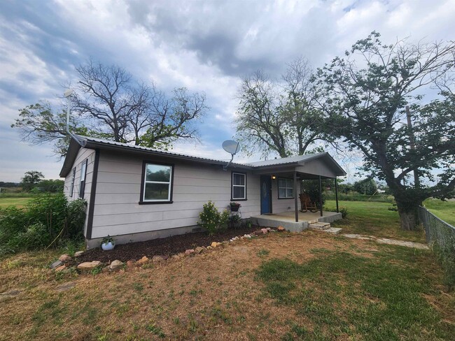 624 CR 408 in Valley Spring, TX - Building Photo - Building Photo