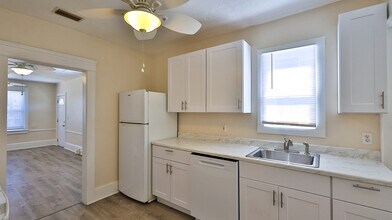 201 N Wild Olive Ave, Unit 1 in Daytona Beach, FL - Building Photo - Building Photo