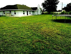 257 White Cliff Blvd in Auburndale, FL - Building Photo - Building Photo