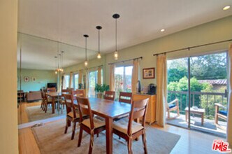 612 S Barrington Ave-Unit -415 in Los Angeles, CA - Building Photo - Building Photo