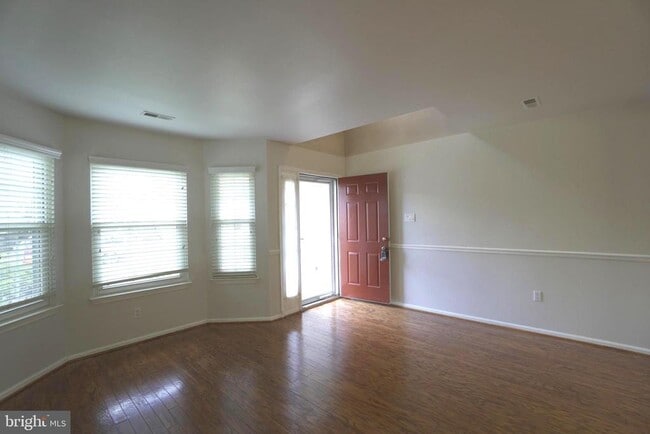 property at 1503 Liberty Ct