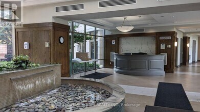 2379 Central Park Dr in Oakville, ON - Building Photo - Building Photo