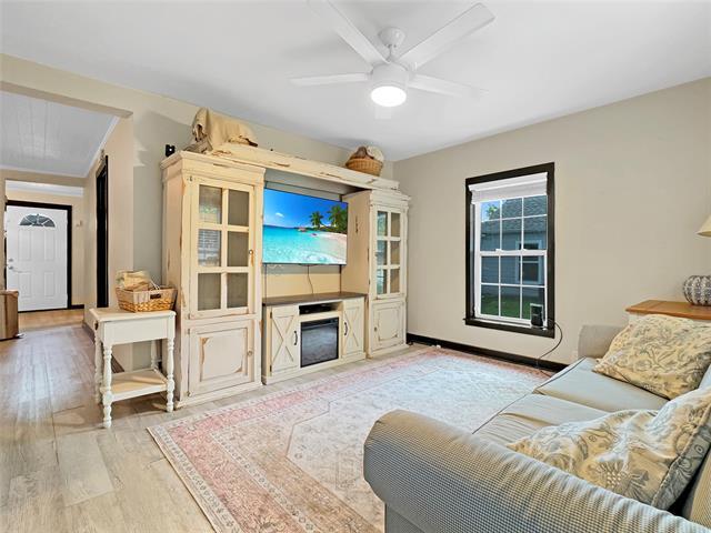 604 Maple St in Howe, TX - Building Photo - Building Photo