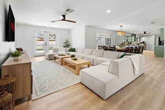 2349 Kings Point Dr in Largo, FL - Building Photo - Building Photo
