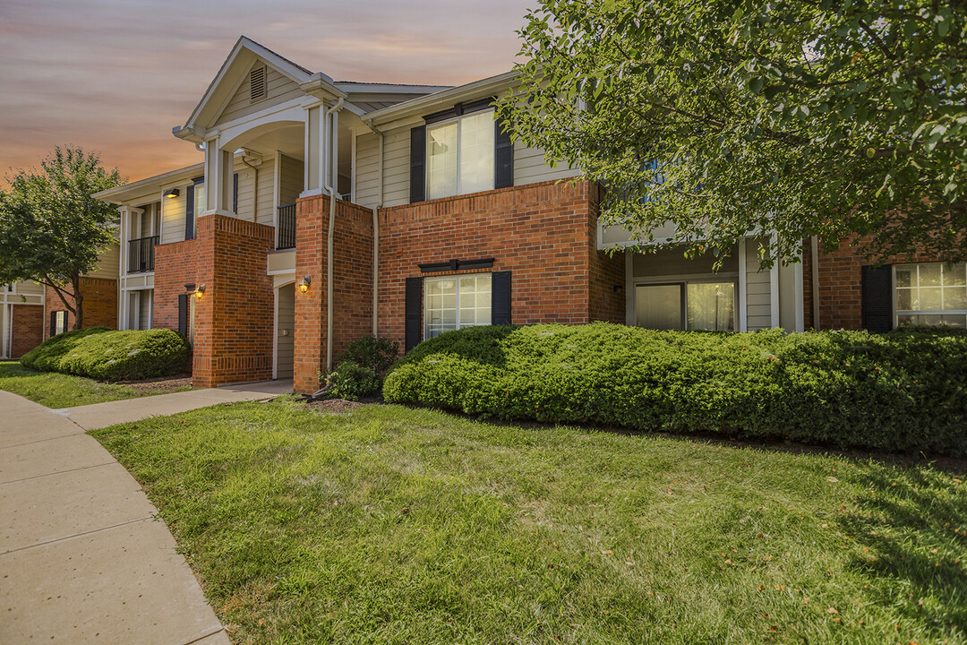 Fieldstone Apartments in Olathe, KS - Building Photo