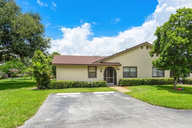 23315 SW 54th Way in Boca Raton, FL - Building Photo - Building Photo