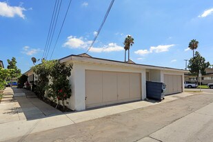 1006 N Shattuck Pl in Orange, CA - Building Photo - Building Photo