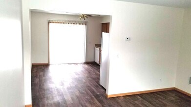 42nd Street Duplexes in Davenport, IA - Foto de edificio - Building Photo