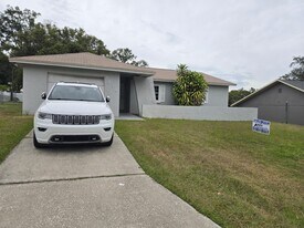 3638 Dovetail Ln S in Lakeland, FL - Building Photo