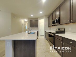 17762 Via Luna Dr in Sun City West, AZ - Building Photo - Building Photo
