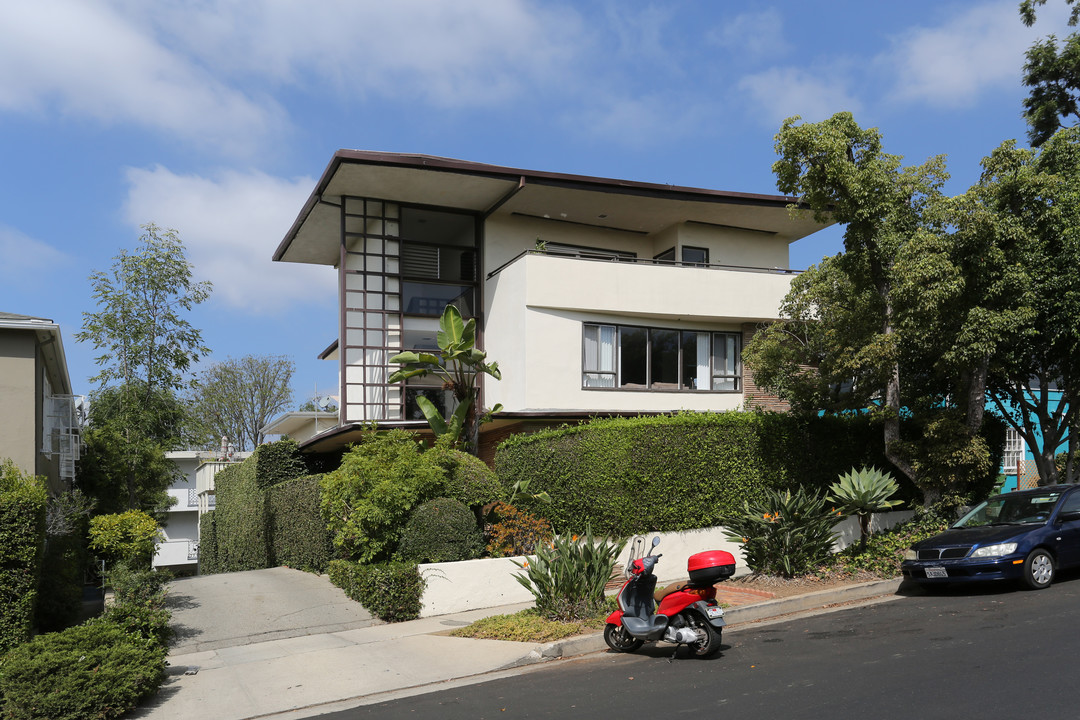 625 Midvale Ave in Los Angeles, CA - Building Photo