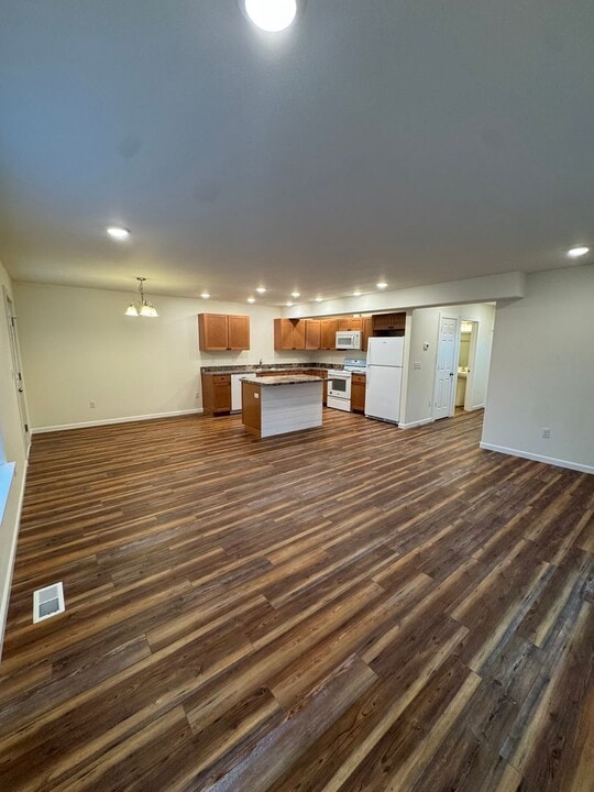 8111 Northwind Ave in Anchorage, AK - Building Photo