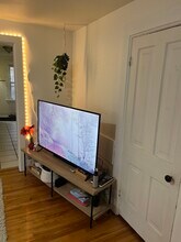 512 E Johnson St, Unit #2 in Madison, WI - Foto de edificio - Building Photo