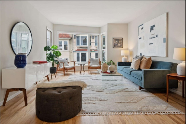 1250 Clay St, Unit 301