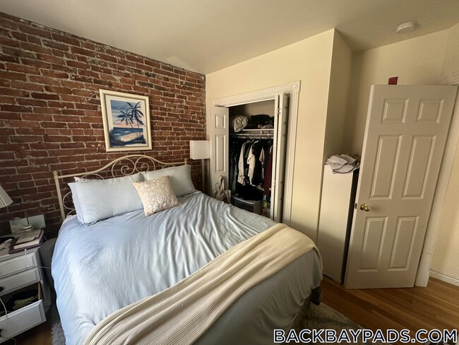 90 St Botolph St in Boston, MA - Building Photo - Building Photo