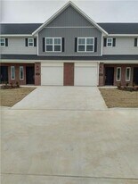 2761 W Kilimanjaro Way in Rogers, AR - Building Photo
